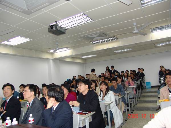 经济学新闻图片